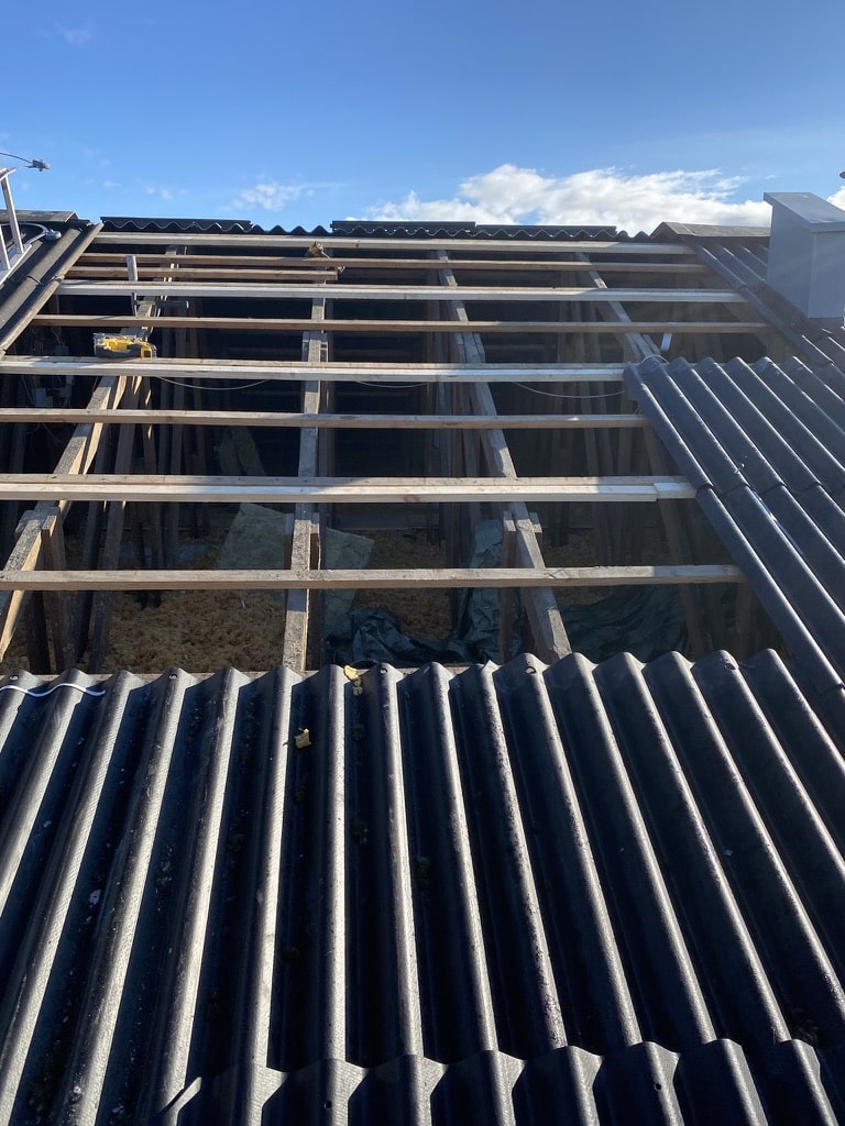 Reparation af  tag Sundby